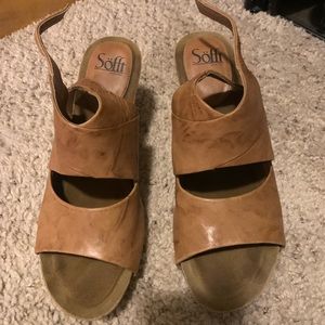 Leather wedge sandals